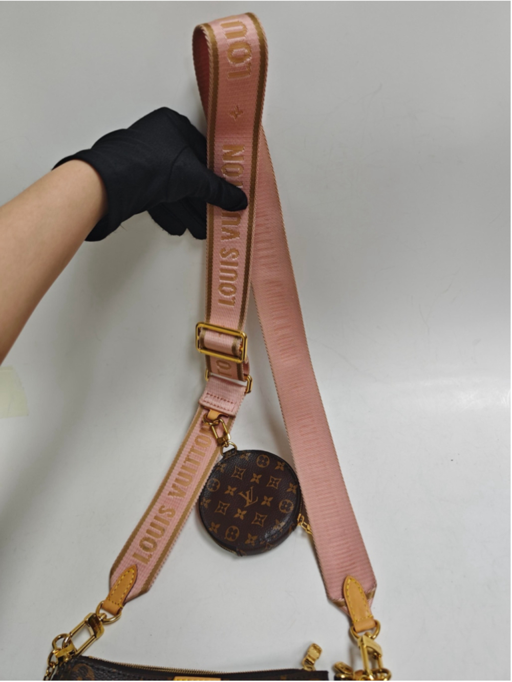 Louis Vuitton Multi Pochette Accessories Pink Strap Monogram EXCELLENT - Picture 3 of 16
